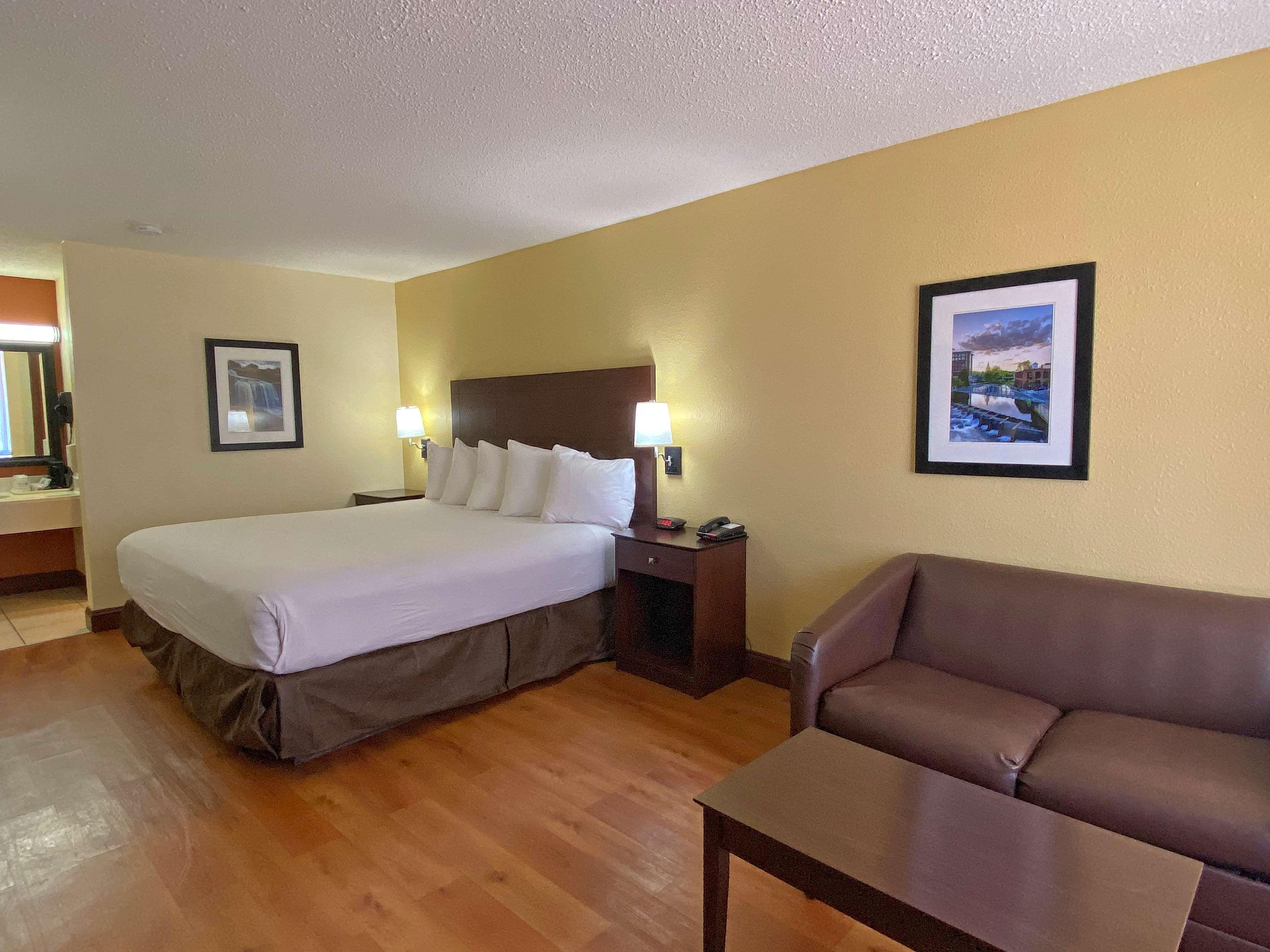 Best Western Greenville Airport Екстер'єр фото