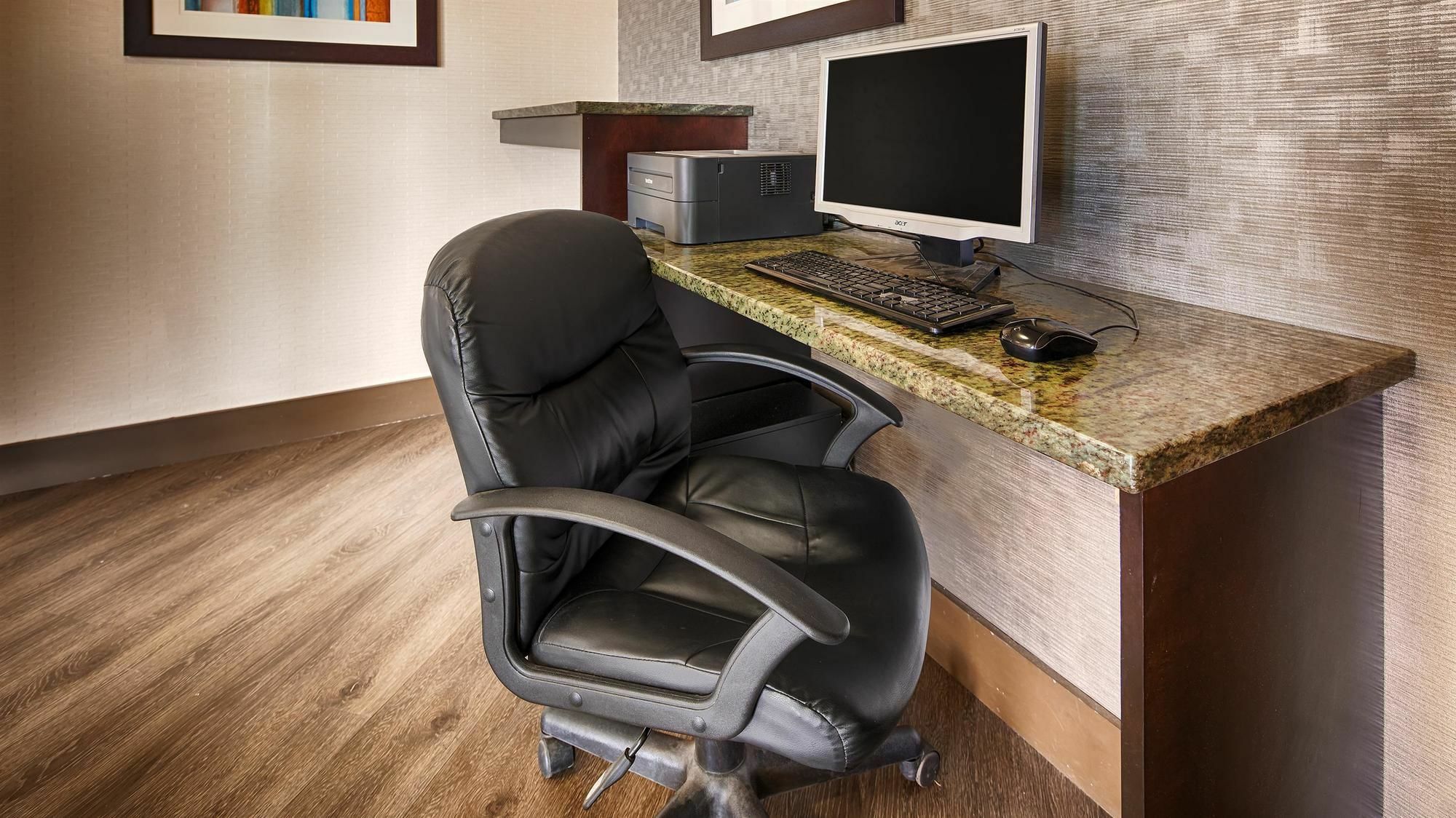 Best Western Greenville Airport Екстер'єр фото